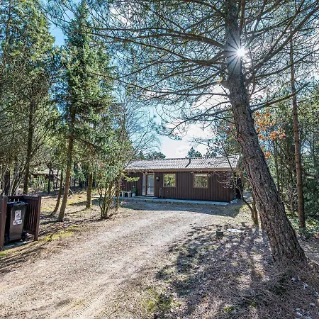 Lxxxv Holiday home *